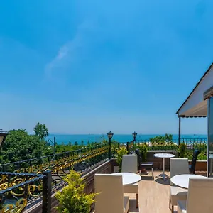 Harmony & 4*, اسطنبول تركيا